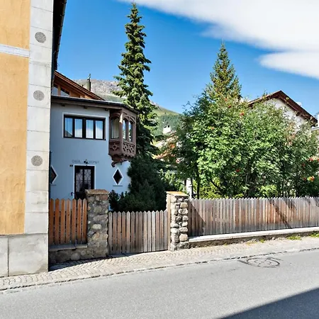Chesa Cromer - Celerina Apartment *